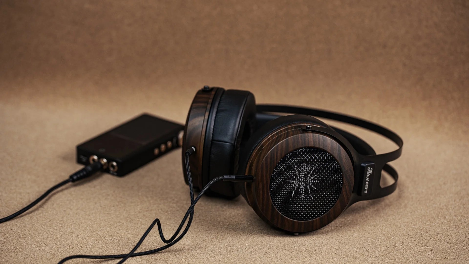 slider image slider_item_hfDkDi