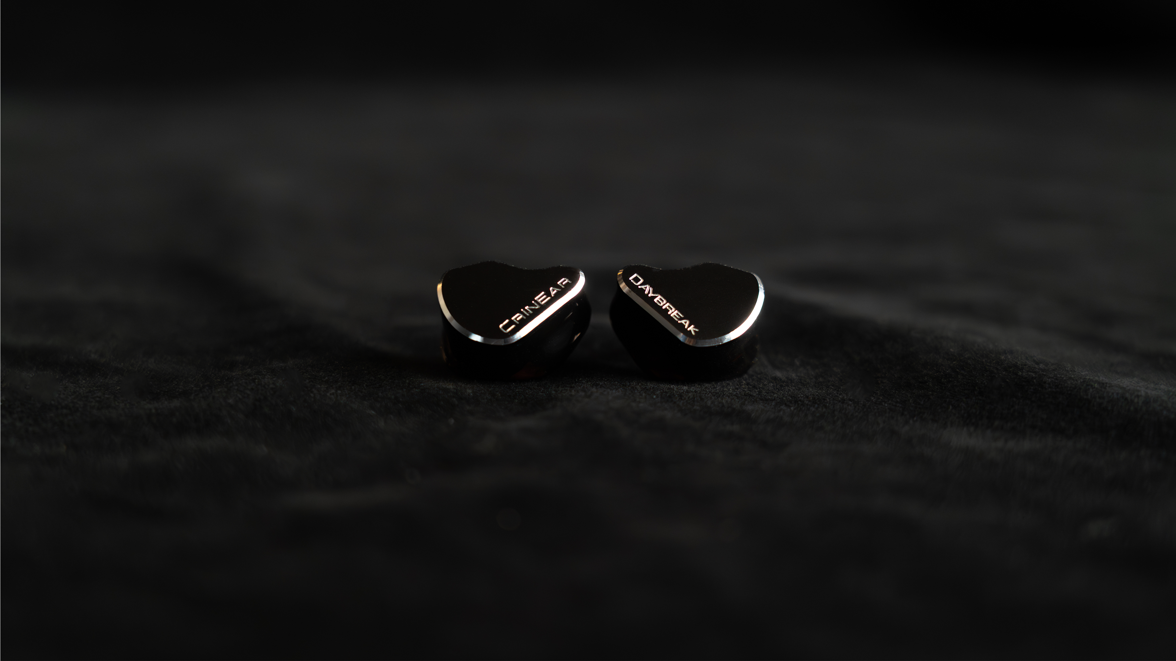 slider image slider_item_nTR9UJ